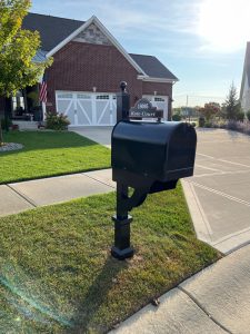 Estes Mailbox